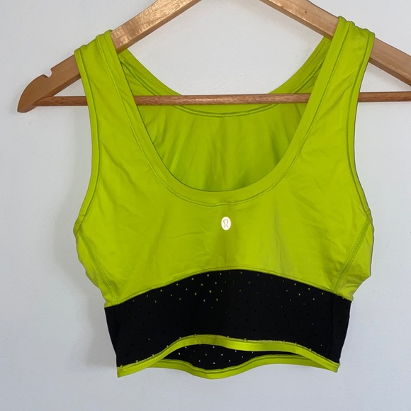 Lululemon Cropped Work Out Top - Picture 2 of 4